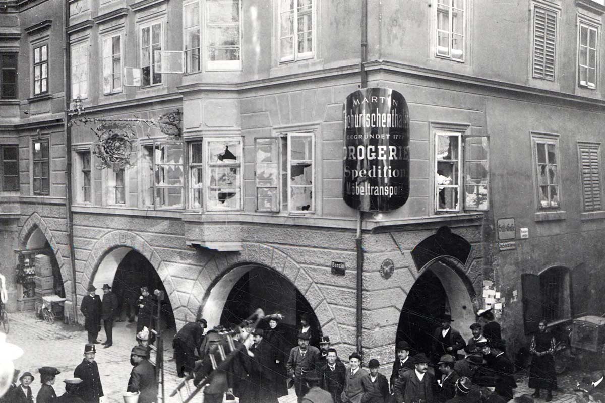Gebäude des Swarovski Kristallwelten Store Innsbruck Anfang des 20. Jahrhunderts
