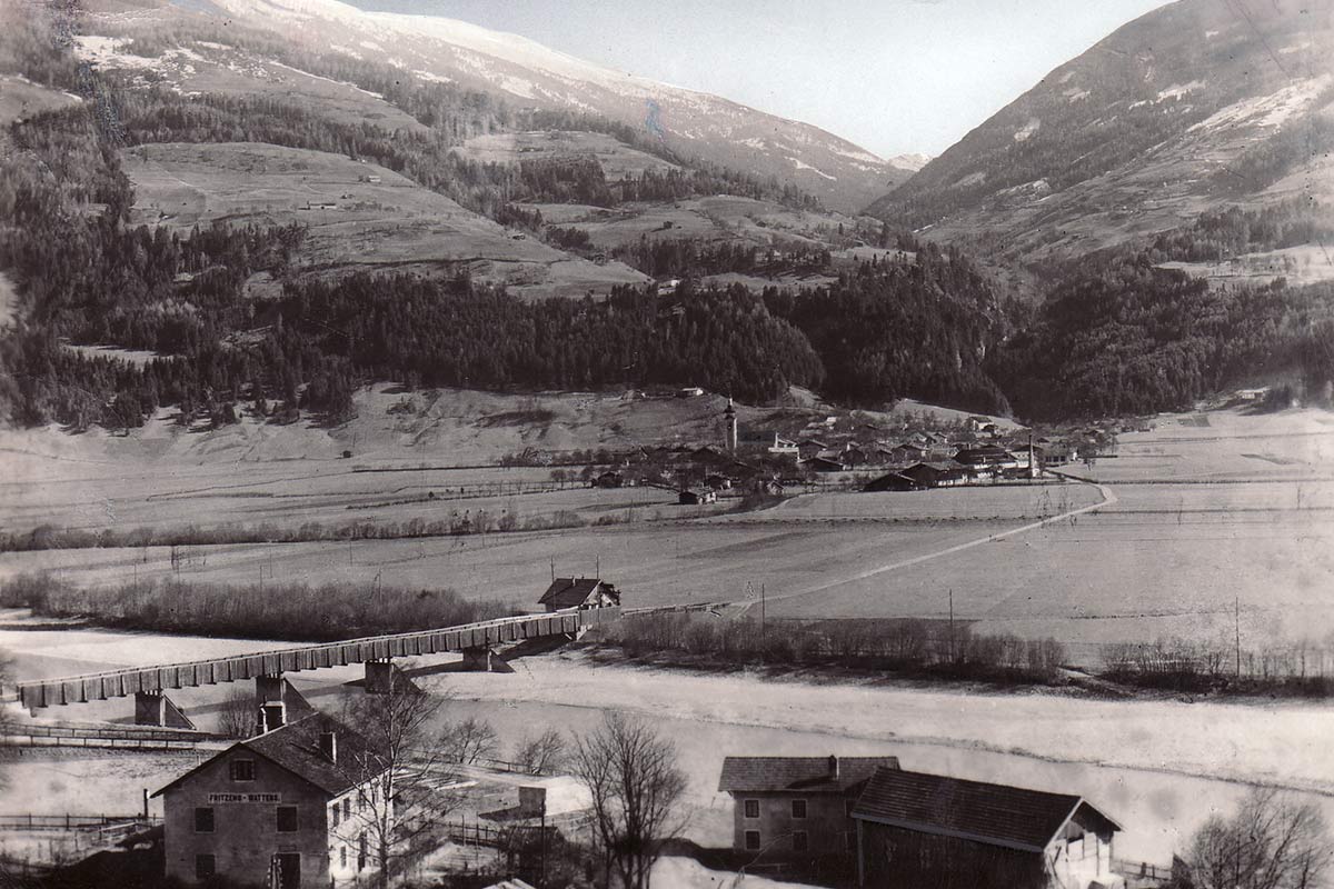 Wattens, ca. 1900, Blick vom Fritzener Bahnhof