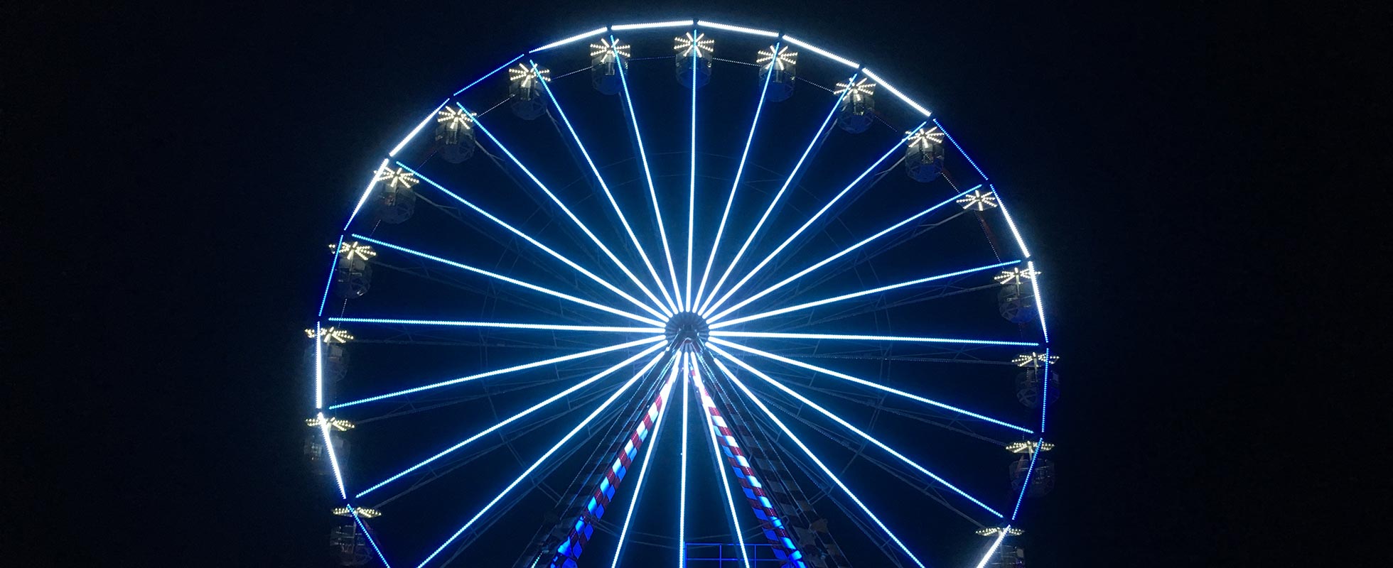 Riesenrad beim Lichtfestival in den Swarovski Kristallwelten