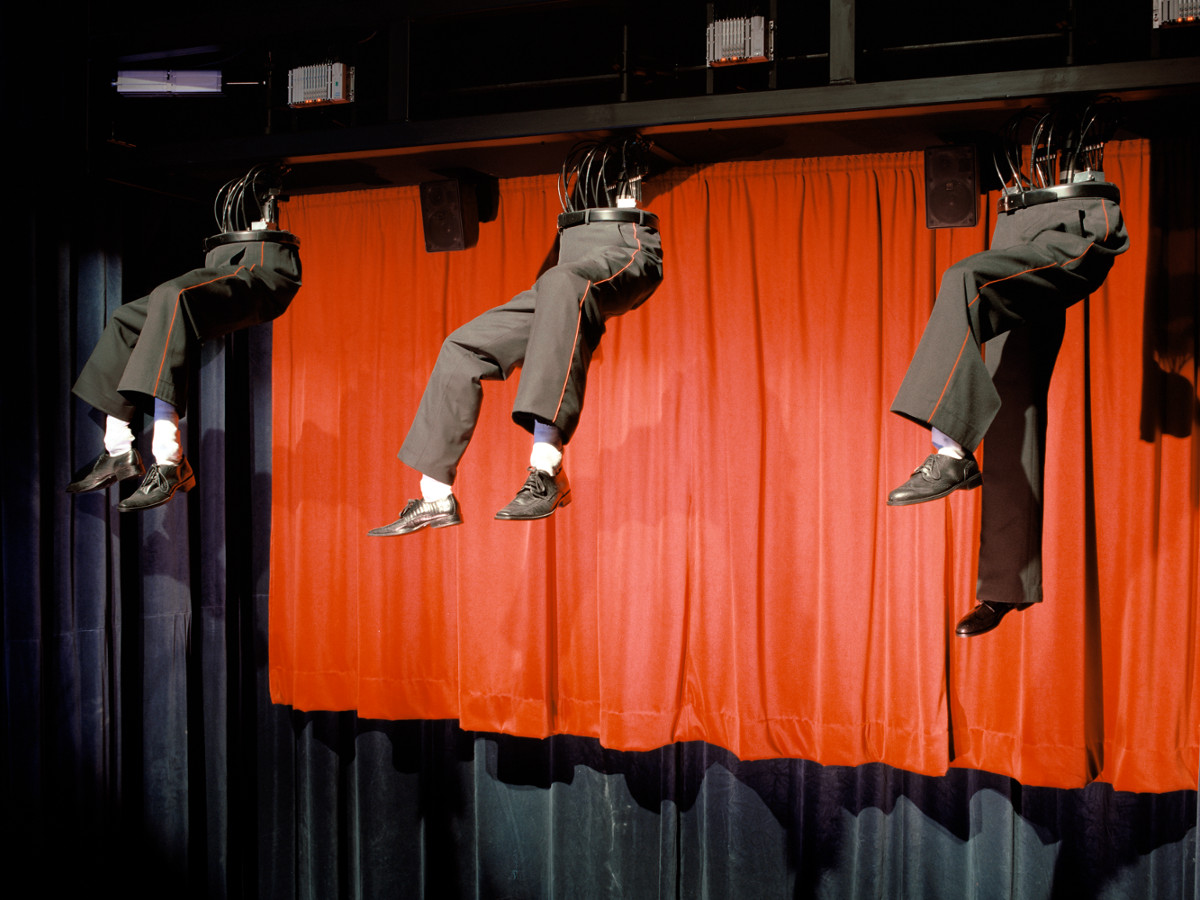Tanzende Beine im Mechanical Theater von Jim Whiting